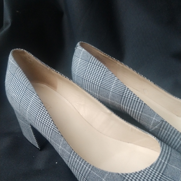 Nine West Grey Houndstooth Block Heel 10 - Picture 6 of 6